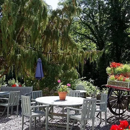 Bed and Breakfast Manor 5*