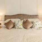 Manor Bed & Breakfast