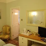 Manor Bed & Breakfast