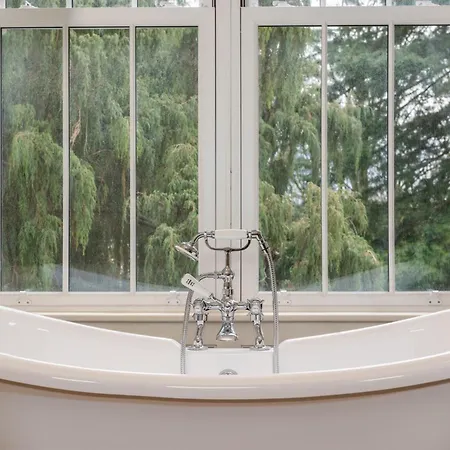 Bed & Breakfast Manor