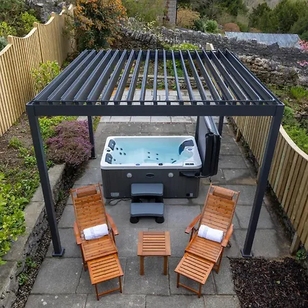 Bed & Breakfast Manor 5*