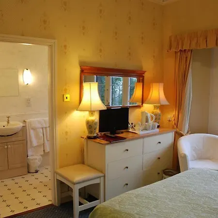 Manor Bed & Breakfast