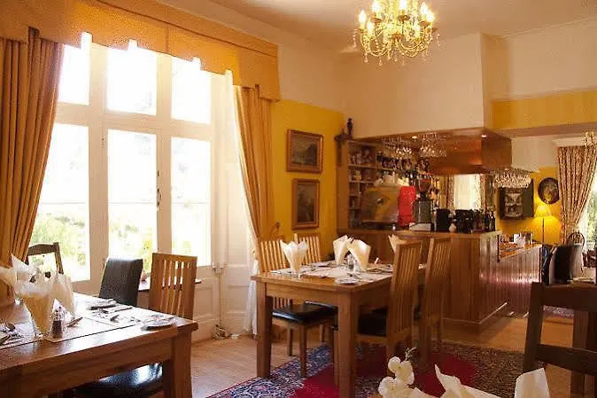 Couette-café Manor 5*