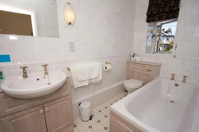 Couette-café Manor 5*