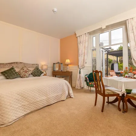 Bed & Breakfast Manor 5*