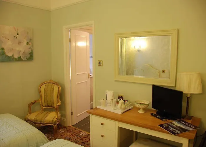 Manor Bed & Breakfast